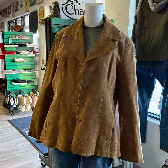 Wilson Jackets & Blazers - Women’s Wilson leather jacket polyester lining.